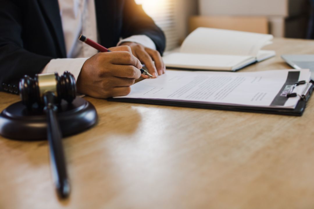 The Hidden Risks of DIY Wills for High-Profile Individuals